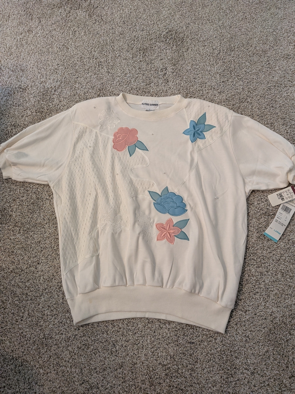Alfred Dunner Cream Short-Sleeve Floral Appliqué Top